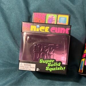 NeeDoh Nice Cube Super Solid Squish! - Purple